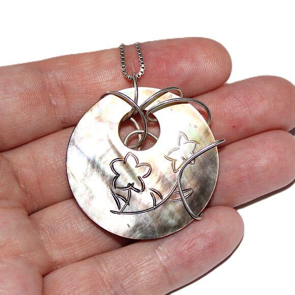 Sterling Silver Carved Mother of Pearl Wire Wrapped Box Chain Necklace 20 Inches - Picture 7 of 7